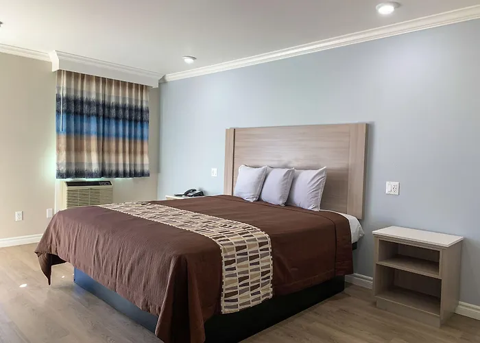 Mojave Inn