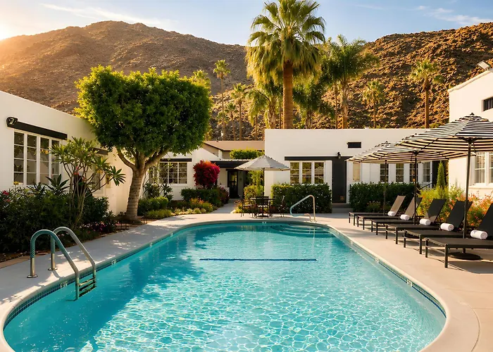 Gloria Palm Springs
